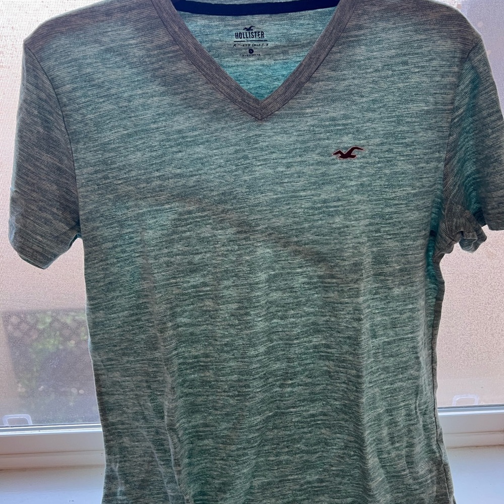 Hollister Heathered Green V-Neck Tee